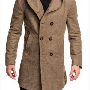 Trench-coat en laine à capuche pour homme. Porté par un homme