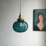 Lampe suspendue en laiton et verre style rétro. bonne qualité