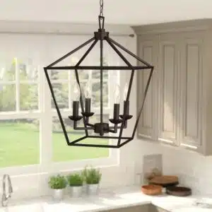 Lanterne suspension décorative en fer forgé suspendu, bonne qualité, à la mode dans une maison.