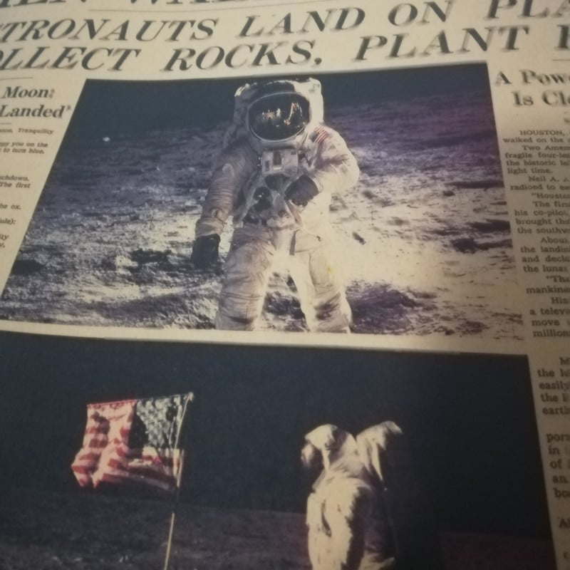 Affiche vintage du journal The New York Times "MEN WALK ON THE MOON" affiche vintage du journal the new york times men walk on the moon 3