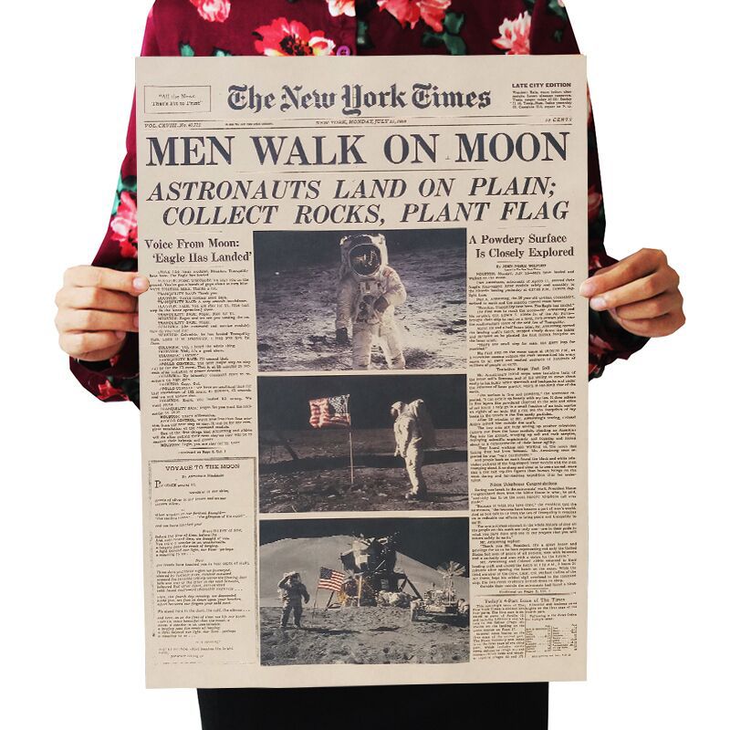Affiche vintage du journal The New York Times "MEN WALK ON THE MOON". Bonne qualité