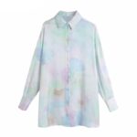 Chemise longue et fluide vintage imprimé tie and dye. Bonne qualité et très tendance.