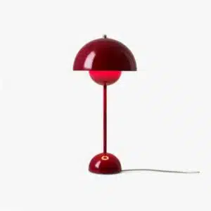 Lampe de bureau et chevet colorée style rétro en fer, couleur rouge. Bonne qualité et très à la mode