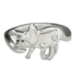 Bague vintage forme petit dinosaure argenté. Bonne qualité et très original