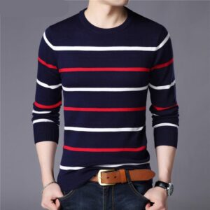 Pull homme vintage à bandes fines rayures. Bonne qualité et très confortable.