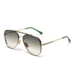 Lunettes de soleil avec verres en dégradé. Bonne qualité et très tendance.