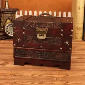 Coffre en bois vintage avec motif floral, bonne qualité et à la mode