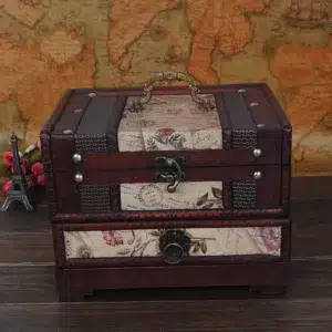 Coffre en bois vintage avec papier peint, bonne qualité et à la mode