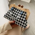 Sac à main en laine et bois pour femme noir et blanc