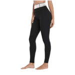 Legging amincissant ventre plat pour femme avec un fond blanc