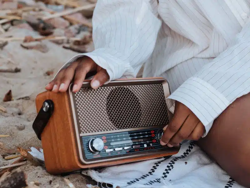 Petite radio vintage portable et Bluetooth